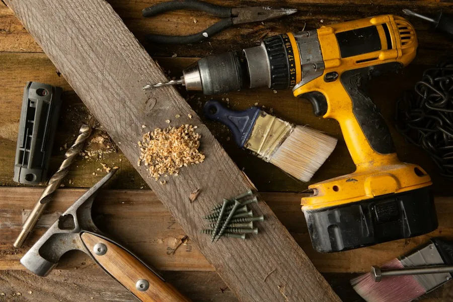 Cordless drill, hammer and construction tools